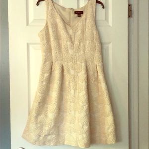 Off white/cream dress